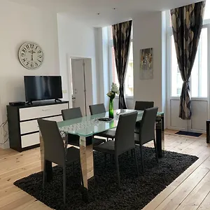 Modern First Floor , Brüssel Belgien